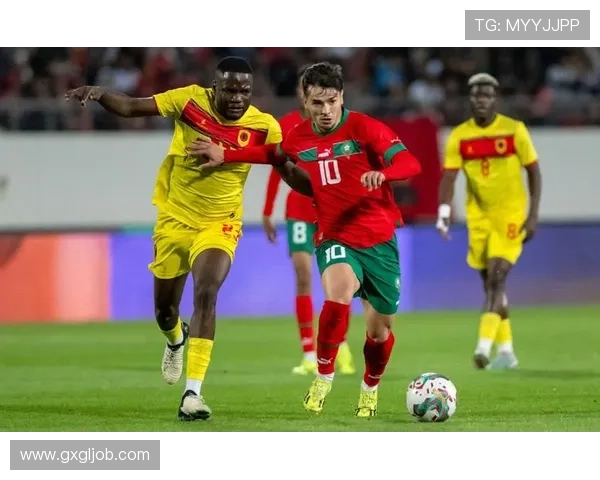 迪亚斯：俱乐部与国家队表现差异解析